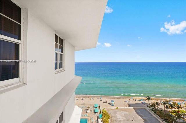 3725 S Ocean Dr PH18, Hollywood, FL 33019