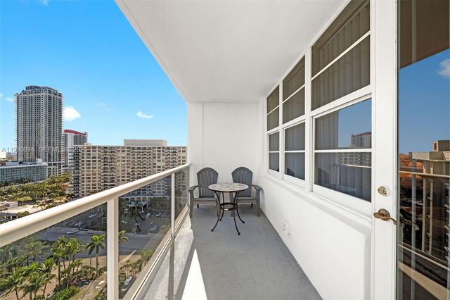 3725 S Ocean Dr PH18, Hollywood, FL 33019