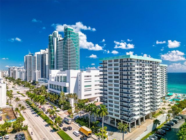 3725 S Ocean Dr PH18, Hollywood, FL 33019
