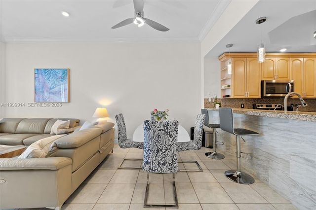 3725 S Ocean Dr PH18, Hollywood, FL 33019