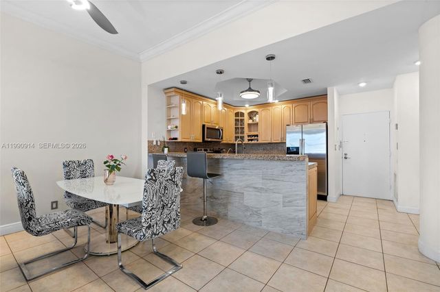 3725 S Ocean Dr PH18, Hollywood, FL 33019