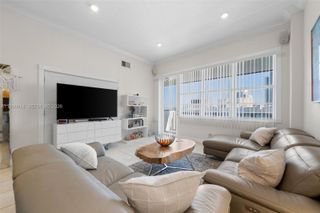 3725 S Ocean Dr PH18, Hollywood, FL 33019