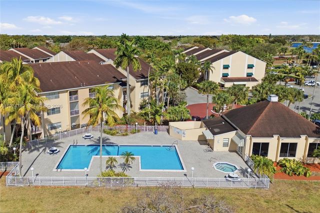 15325 SW 106th Ter 627, Miami, FL 33196