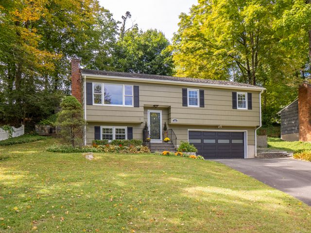 332 Bennetts Farm Road, Ridgefield, CT 06877