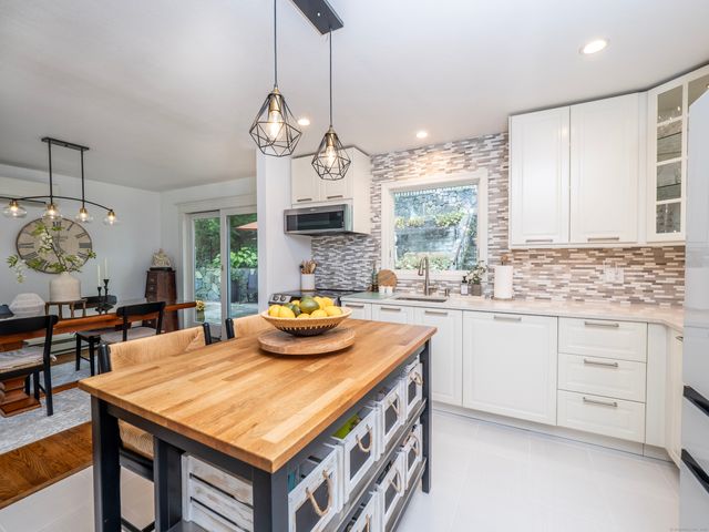 332 Bennetts Farm Road, Ridgefield, CT 06877