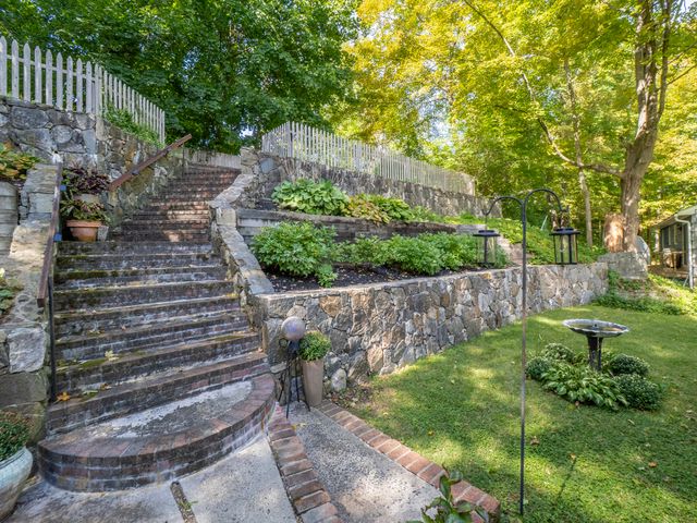 332 Bennetts Farm Road, Ridgefield, CT 06877