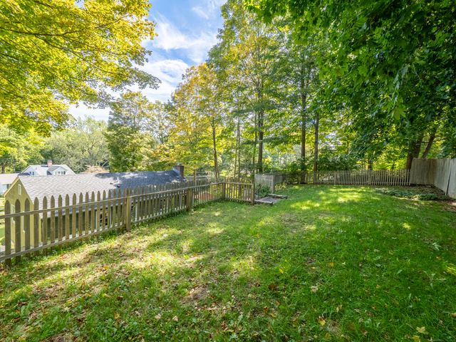 332 Bennetts Farm Road, Ridgefield, CT 06877