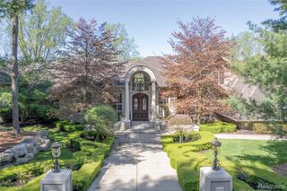 6279 Canter Creek Court, Grand Blanc, MI 48439