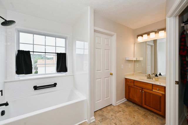 102 Lance Park Cir, Goodlettsville, TN 37072