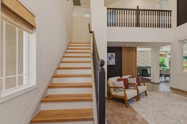 517 Edenderry Dr, Vacaville, CA 95688