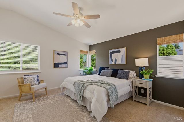 517 Edenderry Dr, Vacaville, CA 95688