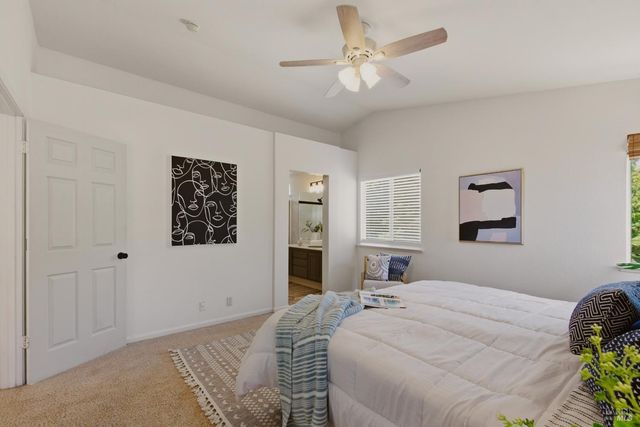517 Edenderry Dr, Vacaville, CA 95688