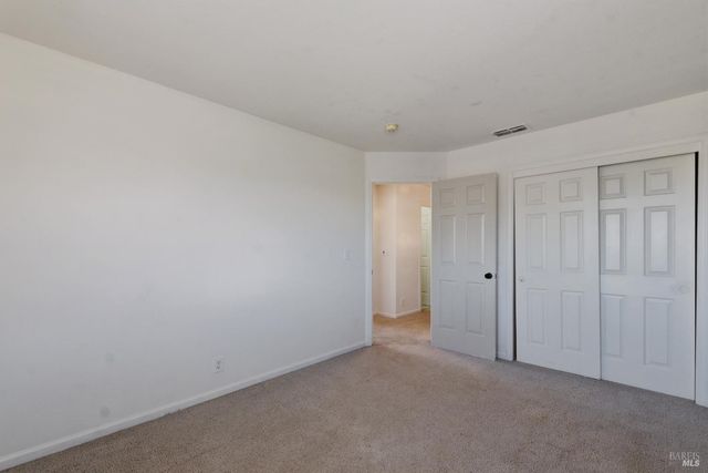 517 Edenderry Dr, Vacaville, CA 95688