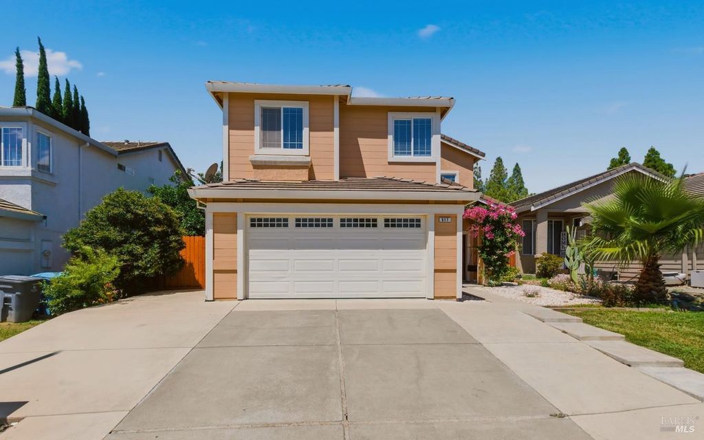 517 Edenderry Dr, Vacaville, CA 95688
