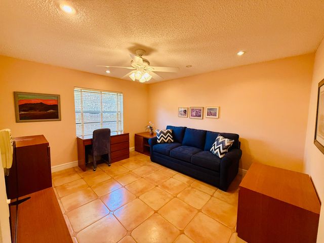 9261 Vista Del Lago, Boca Raton, FL 33428