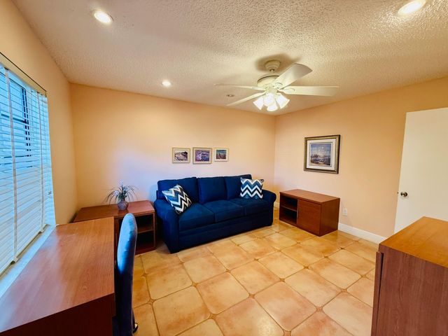 9261 Vista Del Lago, Boca Raton, FL 33428