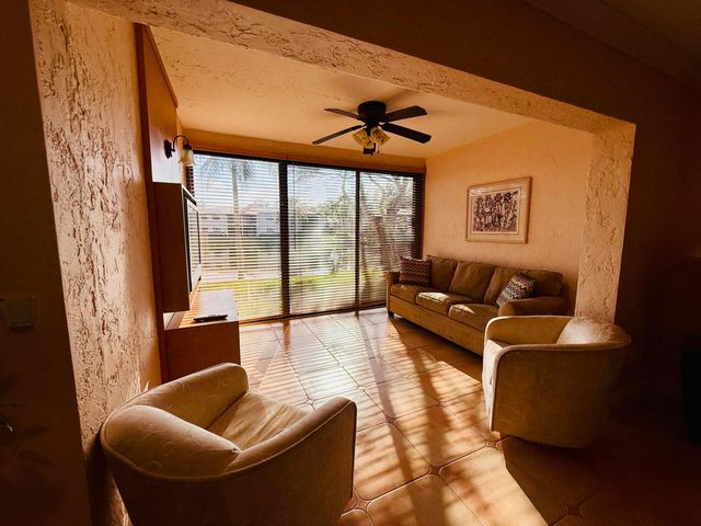 9261 Vista Del Lago, Boca Raton, FL 33428