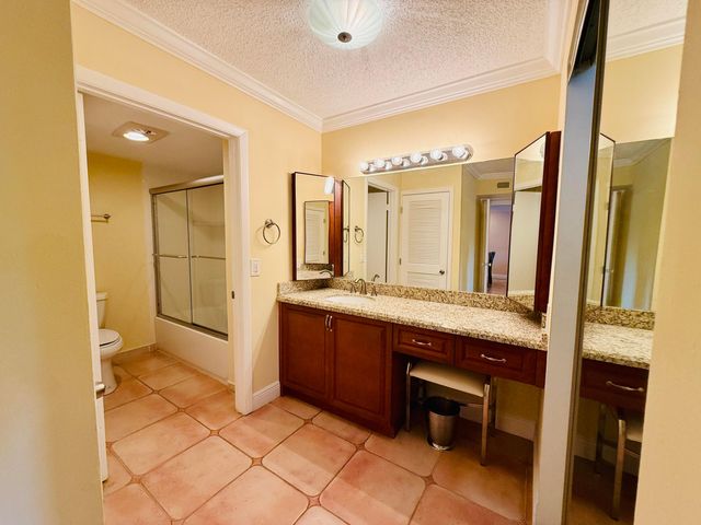 9261 Vista Del Lago, Boca Raton, FL 33428