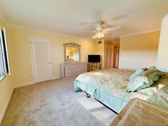 9261 Vista Del Lago, Boca Raton, FL 33428