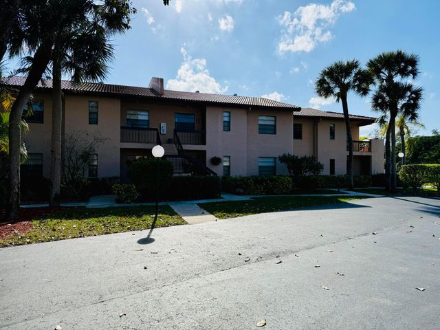 9261 Vista Del Lago, Boca Raton, FL 33428