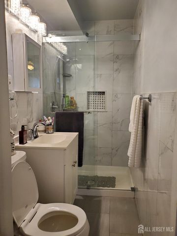 333 College Drive, Edison, NJ 08817