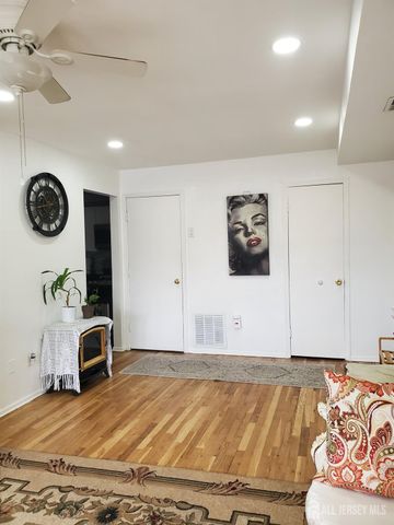 333 College Drive, Edison, NJ 08817