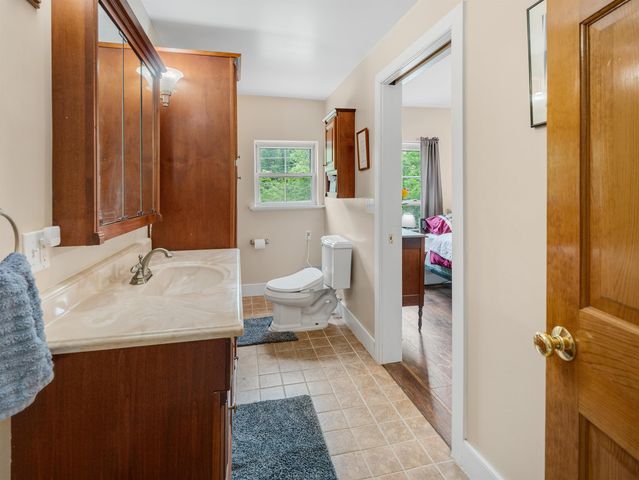 1851 York Street Extension, Poultney, VT 05764