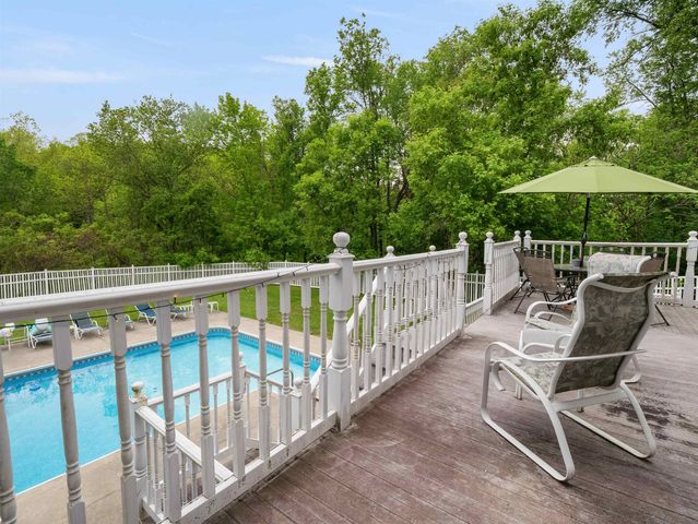 1851 York Street Extension, Poultney, VT 05764