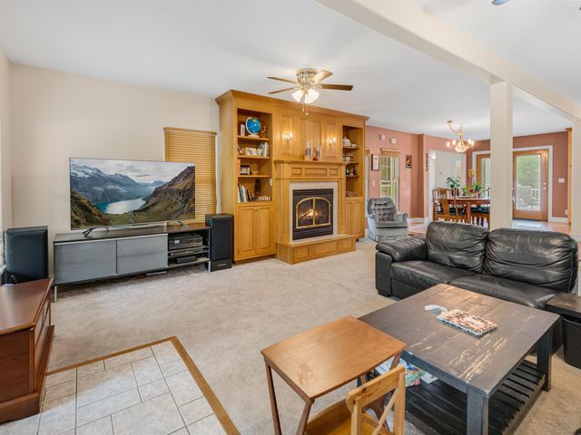 1851 York Street Extension, Poultney, VT 05764