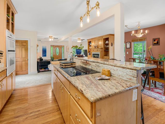 1851 York Street Extension, Poultney, VT 05764