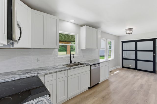 1141 Cranberry Dr, Murfreesboro, TN 37129