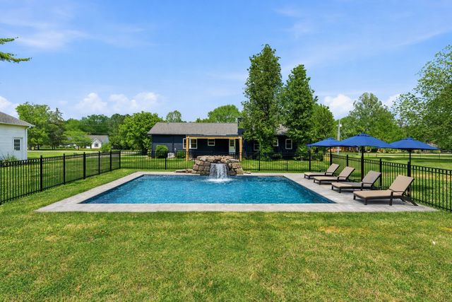 1141 Cranberry Dr, Murfreesboro, TN 37129