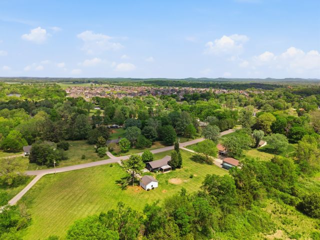1141 Cranberry Dr, Murfreesboro, TN 37129