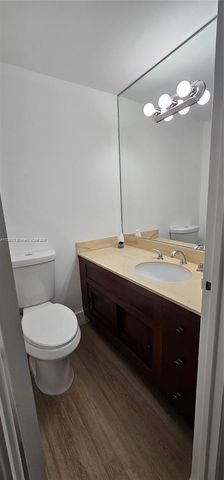 500 Bayview Dr 1117, Sunny Isles Beach, FL 33160
