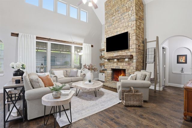 1004 Tara Drive, Burleson, TX 76028