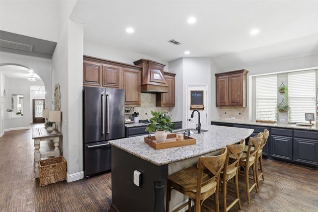 1004 Tara Drive, Burleson, TX 76028