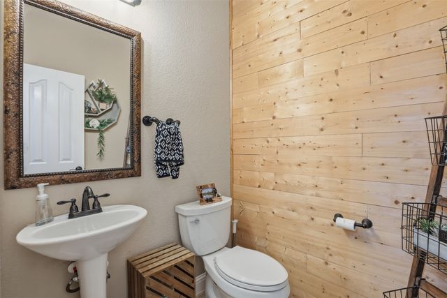 1004 Tara Drive, Burleson, TX 76028