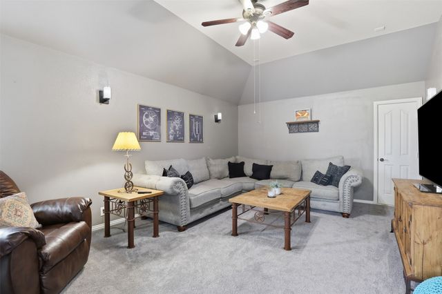 1004 Tara Drive, Burleson, TX 76028