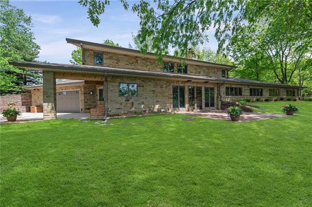 1601 Vogt Road, Raymore, MO 64083