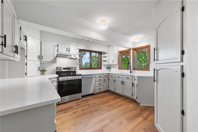 1601 Vogt Road, Raymore, MO 64083