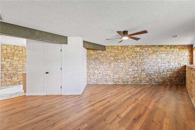 1601 Vogt Road, Raymore, MO 64083
