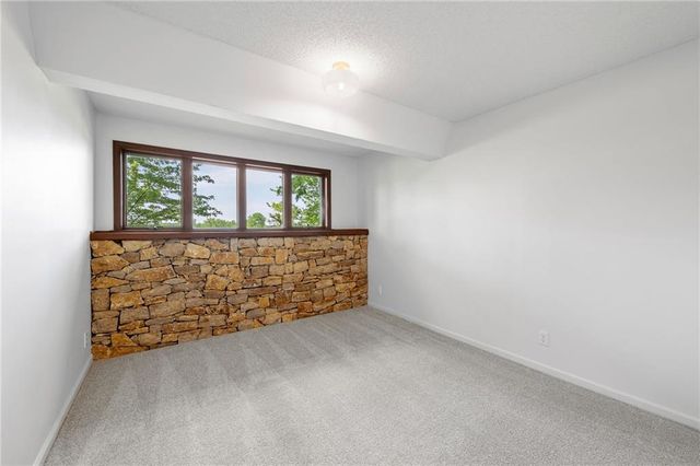 1601 Vogt Road, Raymore, MO 64083