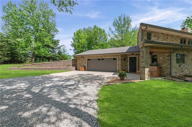 1601 Vogt Road, Raymore, MO 64083