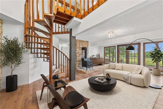 1601 Vogt Road, Raymore, MO 64083