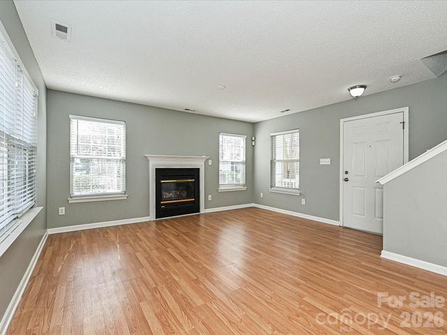 8627 Meadowmont View Drive, Charlotte, NC 28269