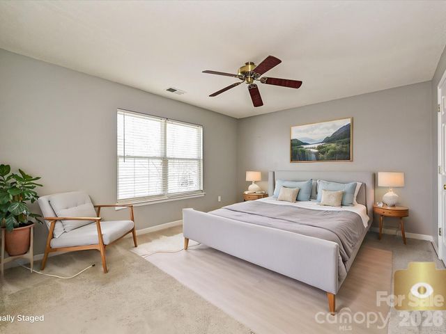 8627 Meadowmont View Drive, Charlotte, NC 28269