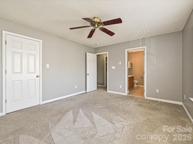 8627 Meadowmont View Drive, Charlotte, NC 28269