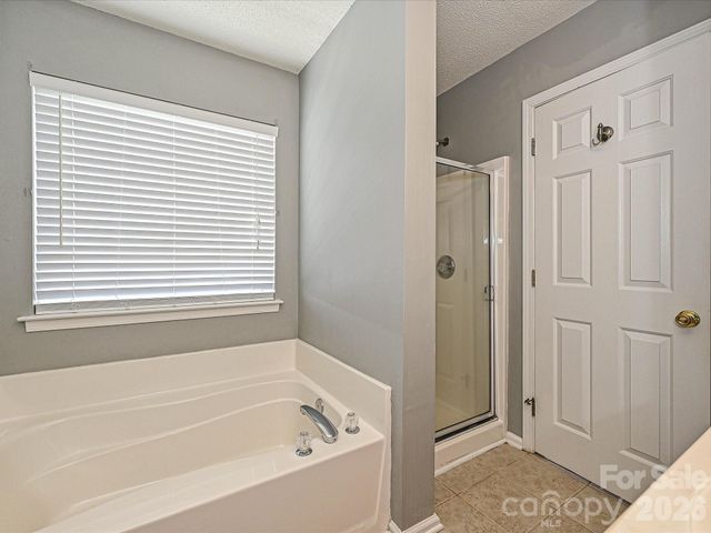 8627 Meadowmont View Drive, Charlotte, NC 28269