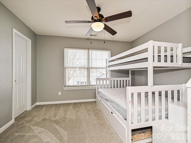 8627 Meadowmont View Drive, Charlotte, NC 28269