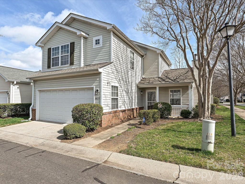 8627 Meadowmont View Drive, Charlotte, NC 28269